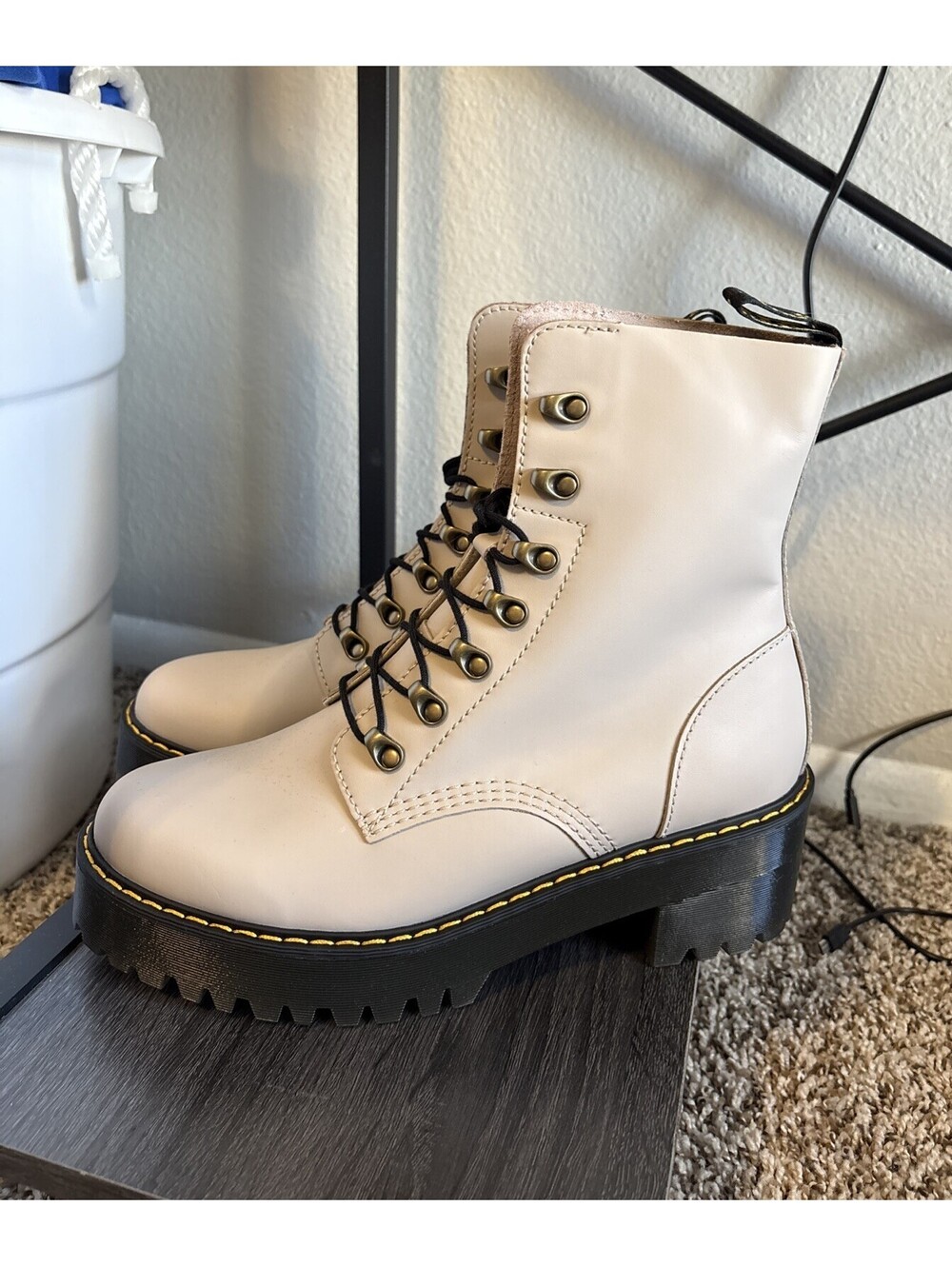Doc Dr. Martens Leona Women's Size 11 Lace Up Platform Boots Taupe Leather NEW